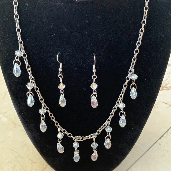 Gorgeous Austrian Crystal set necklace,earginsNWOT Liz Palacios inspired - Picture 11 of 17